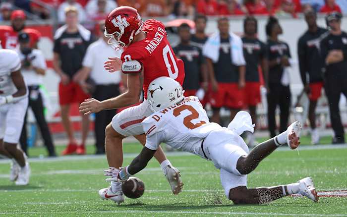 Texas defensive back Derek Williams